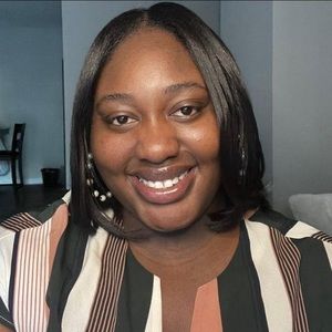 Meet your Posher, Kayla